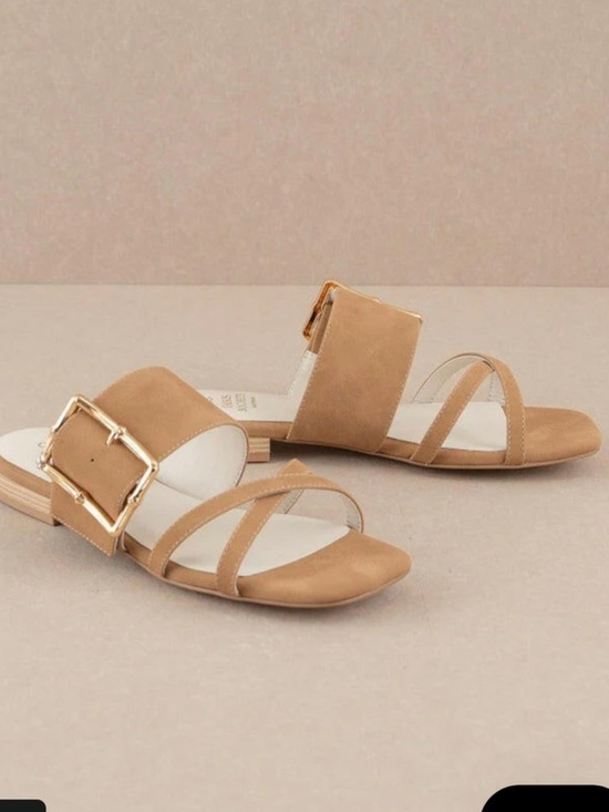 Oasis Society Shoes - Oasis Society Suede Buckle Sandle size 7.5